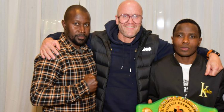  Abdul Ssebute signs deal with Albion Boxing Academy Cambridge Management and Nara Promotionz Uganda.